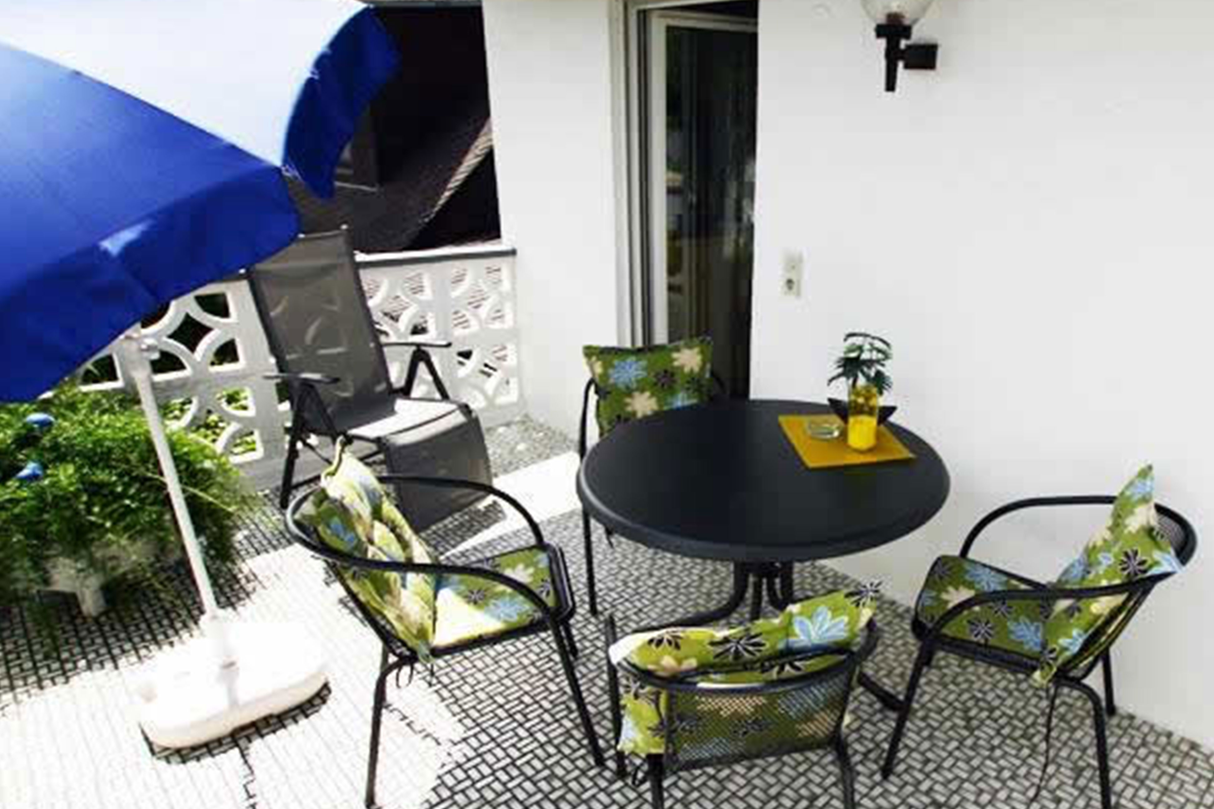 Großer Balkon (Ost-Süd) Ferienwohnung 1 – Leisch-Kreutz Bruttig-Fankel Mosel