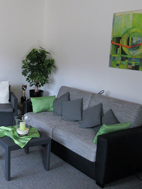Wohnzimmer Ferienwohnung 1 mit Balkon – Leisch-Kreutz Bruttig-Fankel