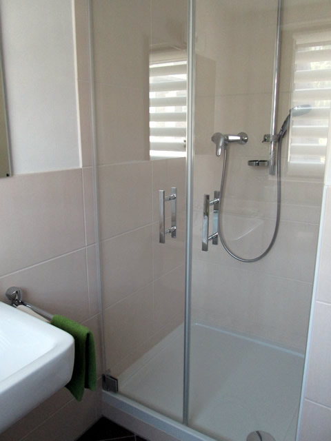 Dusche Ferienwohnung 1 – Leisch-Kreutz Bruttig-Fankel Mosel