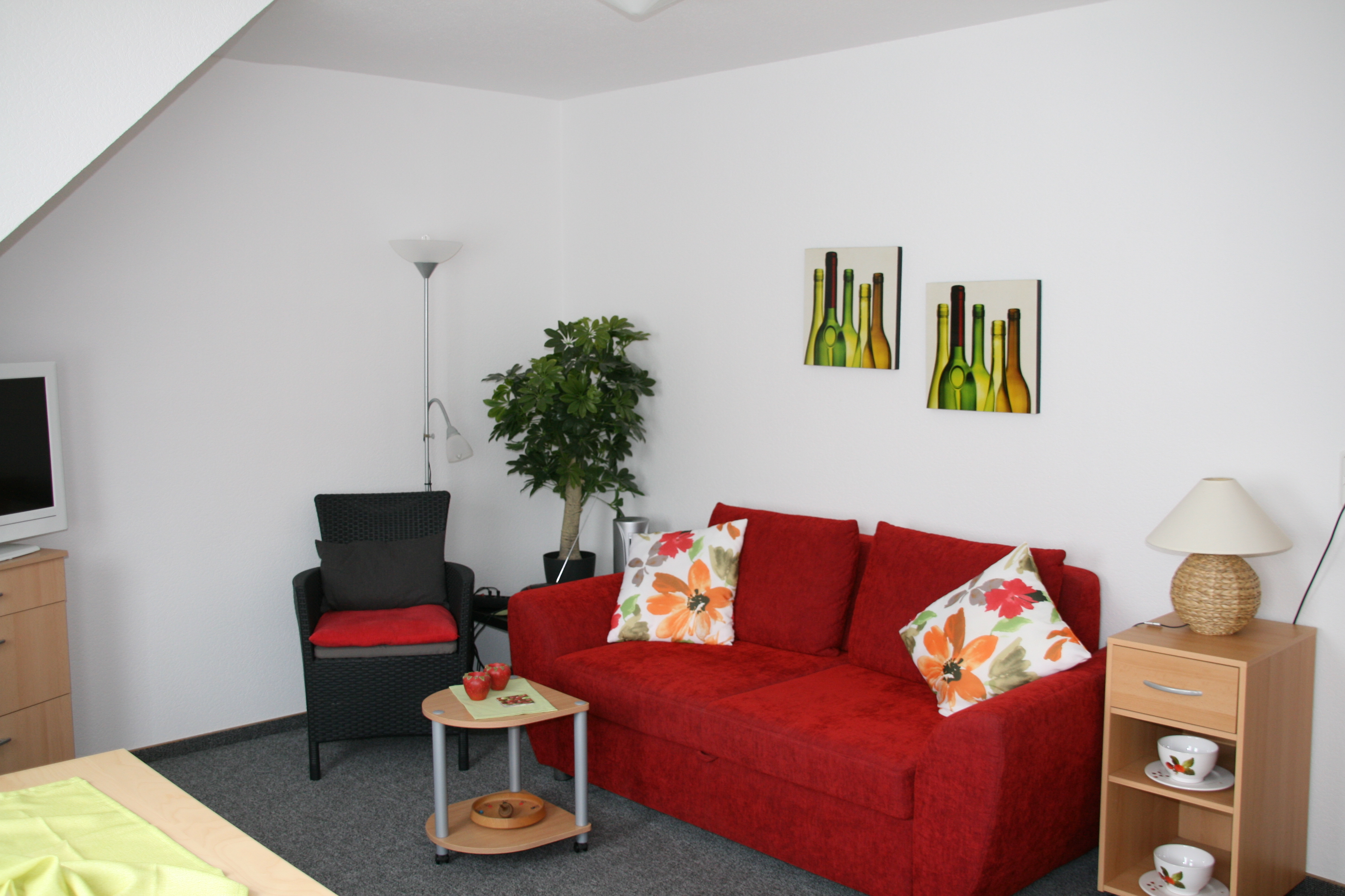 Wohnbereich mit Sitzecke Ferienwohnung 2 – Leisch-Kreutz Bruttig-Fankel