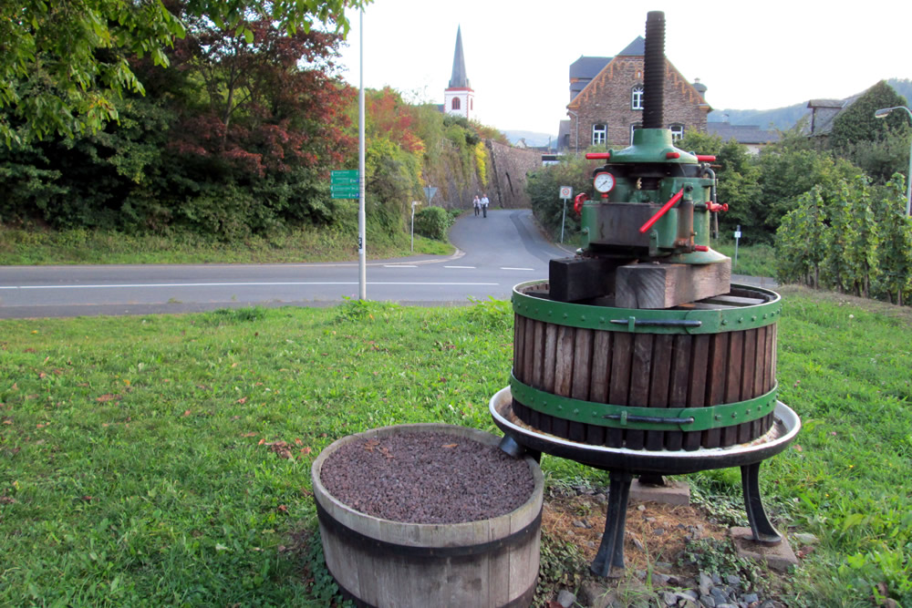 Historische Weinpresse – Weinbau Leisch-Kreutz Bruttig-Fankel Mosel