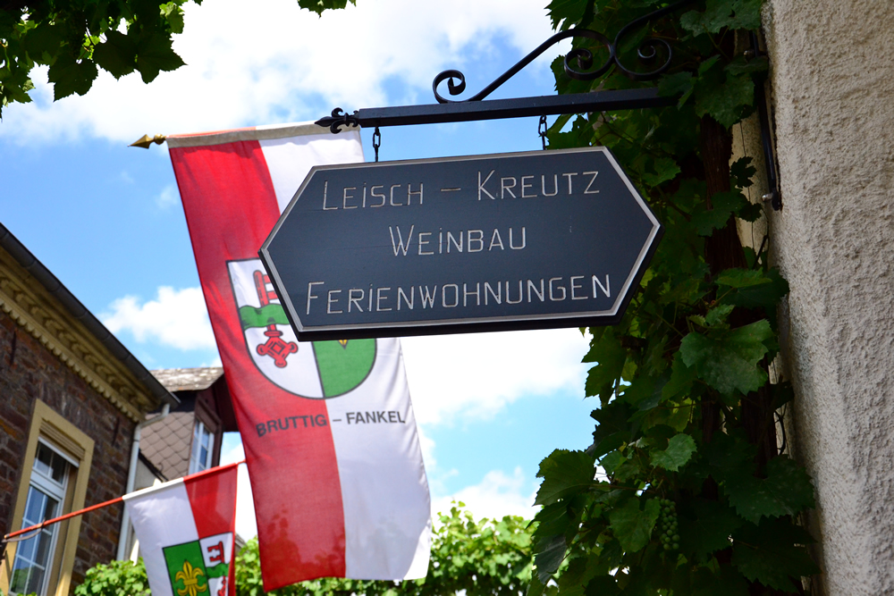 Weinbau Leisch-Kreutz beim Winzerfest in Bruttig-Fankel